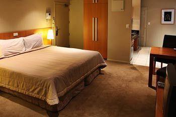 The Poplars Apartment Hotel Christchurch Buitenkant foto